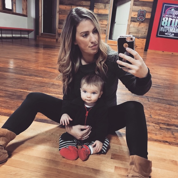 Meet your Posher, Tiffany - Picture 1 of 1